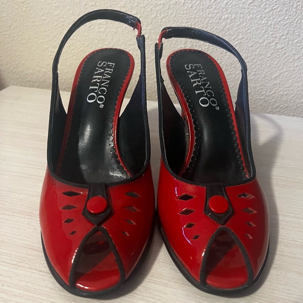 Women’s vintage Franco Sarto sling back peep toe heel